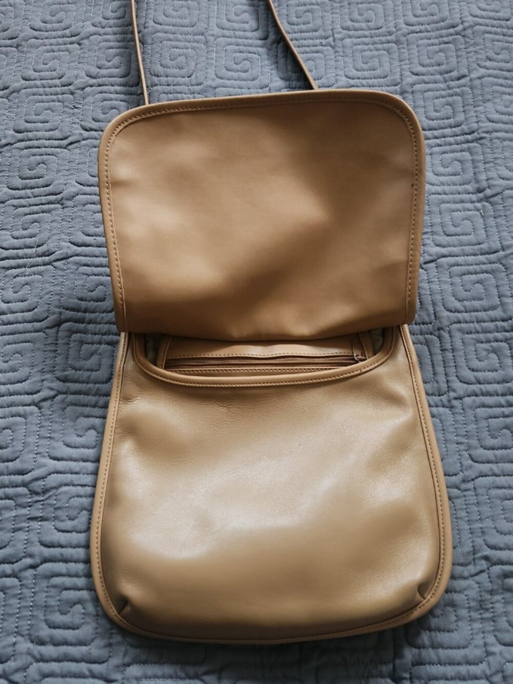 Giani Bernini Leather Saddle Bag - Picture 3 of 11
